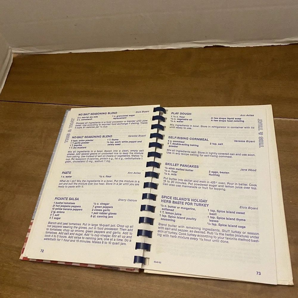 What’s Cookin’ At Monroe Cookbook 1992 Regional PTA Community Recipes